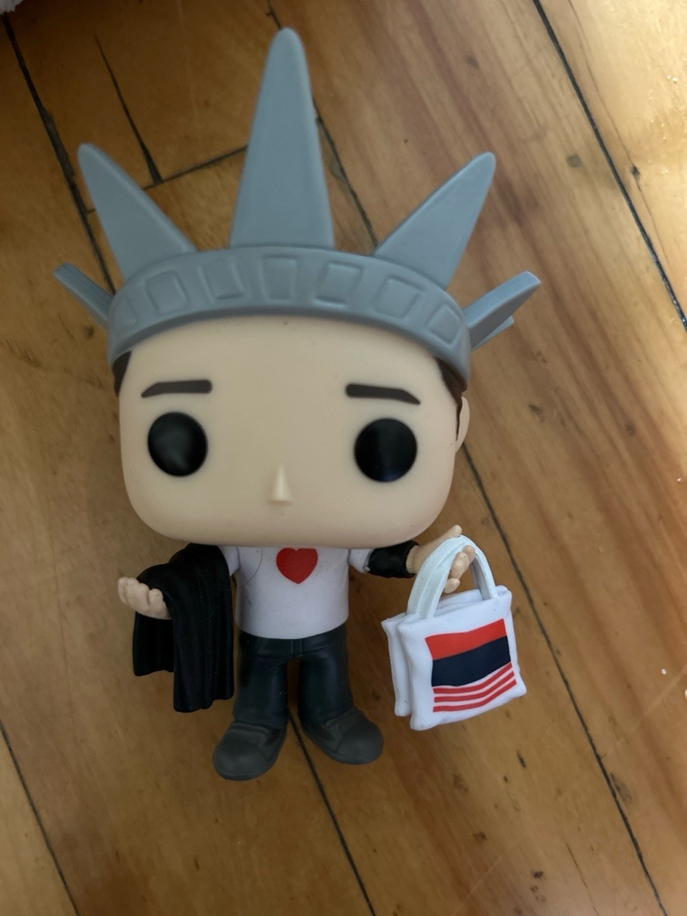 Friends TV Show 11 Piece Mega Bundle. Funko Pops, Wallet, plus bonus 2 keychains - Picture 4 of 12